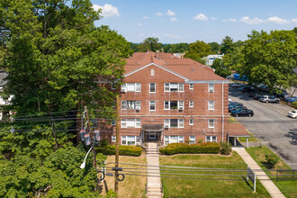 Edgar Gardens in Elizabeth, NJ - Foto de edificio - Building Photo