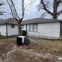 6810 Bleker St photo'