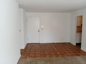 1315 Noble Ave, Unit B9 in Bridgeport, CT - Foto de edificio - Building Photo