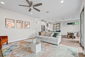 2906 Webberville Rd in Austin, TX - Building Photo - Building Photo