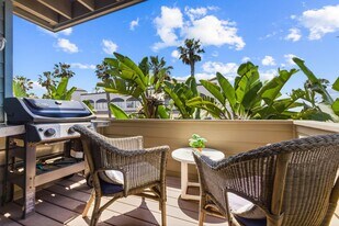 723 Seacoast Dr in Imperial Beach, CA - Building Photo