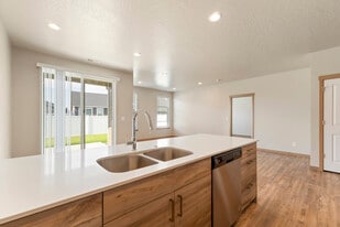 Majestic Villas in Rathdrum, ID - Building Photo