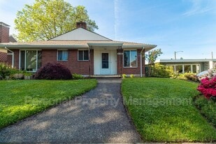 219 W 31st St in Vancouver, WA - Building Photo