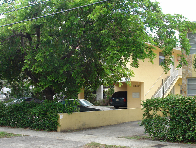 1820 SW 5th St in Miami, FL - Building Photo - Building Photo