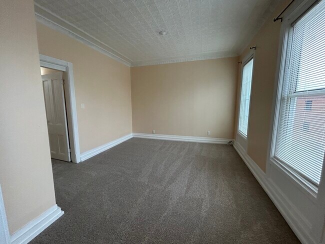 14 McElwain Ave, Unit 2F in Cohoes, NY - Building Photo - Building Photo