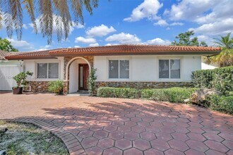 9862 SW 145th Pl in Miami, FL - Building Photo - Building Photo