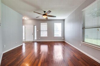 9801 Cedarcrest Dr in Providence Village, TX - Building Photo - Building Photo
