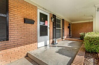 6556 St Moritz Ave in Dallas, TX - Building Photo - Building Photo