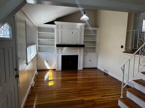13 Virginia Cir in Randolph, MA - Building Photo - Building Photo