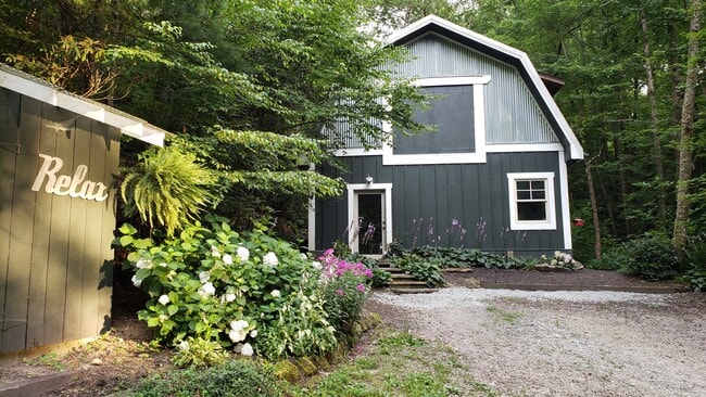 property at 3147 Old US 25 Hwy