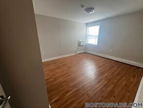 9 Bronsdon St in Boston, MA - Building Photo - Building Photo