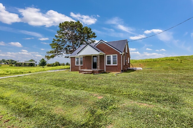 480 Stills Rd in Greeneville, TN - Building Photo - Building Photo