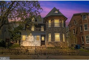 75 W Ashland St, Unit 3rd Floor in Doylestown, PA - Building Photo