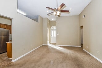 5780 Lancaster Dr in Olive Branch, MS - Foto de edificio - Building Photo