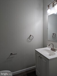 6110 Tulip St photo'