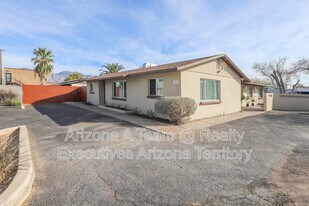 1654 N Rosemont Blvd in Tucson, AZ - Building Photo