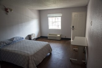 4640 Main St in Houston, TX - Building Photo - Building Photo