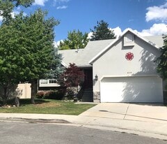 8379 Sycamore Tree Cove, Unit Private Bed and Bath in Sandy, UT - Building Photo