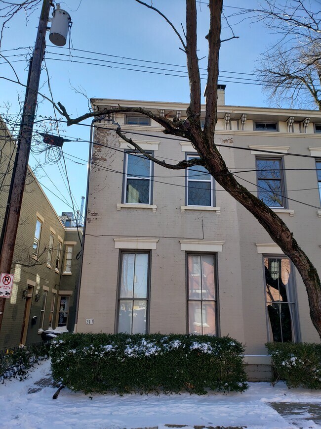 211 Covington Ave Rentals in Covington, KY