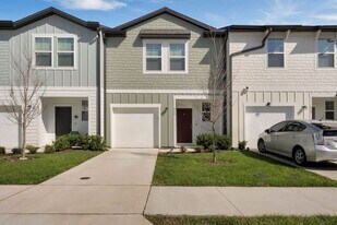 840 Grandin St in Davenport, FL - Building Photo