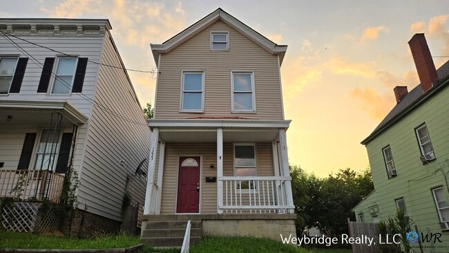 property at 1223 Texas Ave