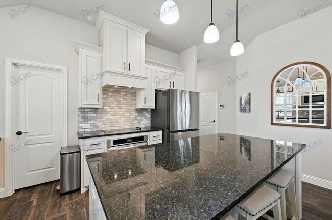 3829 Honey Grove Dr in Midlothian, TX - Building Photo - Building Photo