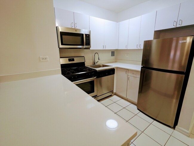 235 W 22nd St, Unit 5M in New York, NY - Foto de edificio - Building Photo