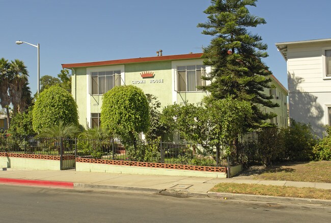 1303 N Detroit St in Los Angeles, CA - Building Photo - Building Photo