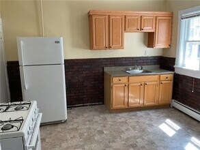 497 Elmwood Ave in Providence, RI - Building Photo - Building Photo