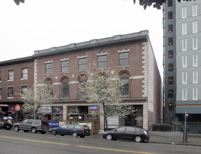 The Scargo Apartments in Seattle, WA - Building Photo - Building Photo