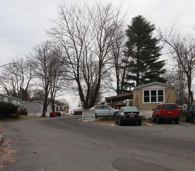 Deerfield Valley Mobile Home Park in Amsterdam, NY - Building Photo - Building Photo