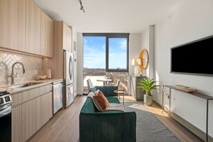 535 S Damen Ave in Chicago, IL - Building Photo