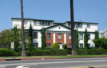 425 N Doheny Dr in Los Angeles, CA - Building Photo - Building Photo