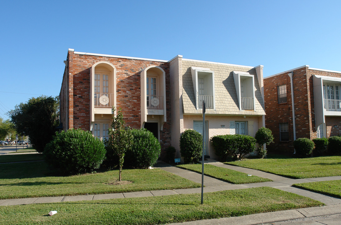 4045 Alberta St in Metairie, LA - Building Photo