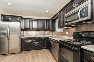 9715 Stagecoach Dr S in Dayton, OH - Building Photo - Building Photo