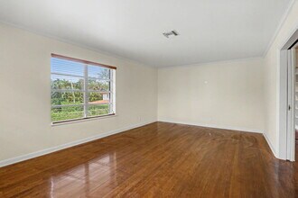 240 Oleander Ave in Palm Beach, FL - Building Photo - Building Photo