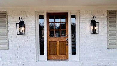 2557 Mimosa Tree Dr in Germantown, TN - Building Photo - Building Photo