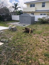 416 NW 35th Ave in Miami, FL - Building Photo - Building Photo