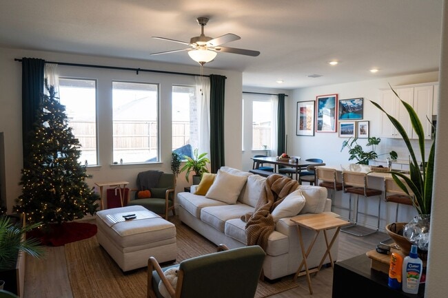 3305 Kaufman Ct in Oak Point, TX - Building Photo - Building Photo