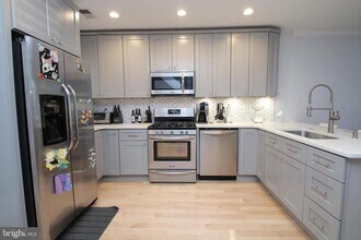 703 S 17th St in Philadelphia, PA - Building Photo - Building Photo