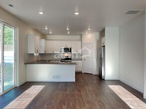 805 S Oak St in Lakewood, CO - Building Photo - Building Photo