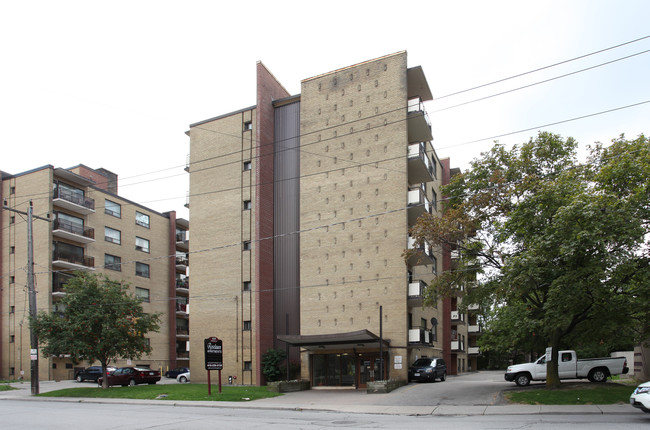 839 Roselawn Ave in Toronto, ON - Building Photo - Building Photo