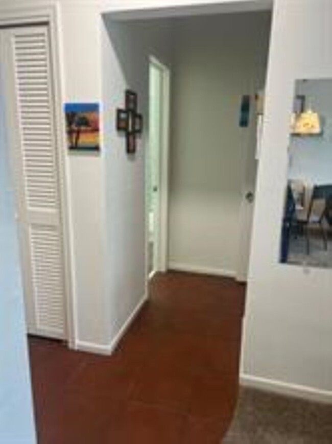 1821 NE 62nd St, Unit 324 in Fort Lauderdale, FL - Building Photo - Building Photo