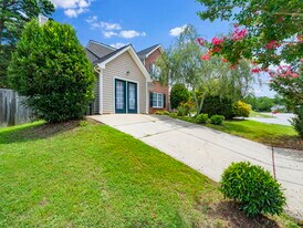 5621 Advantis Dr in Raleigh, NC - Building Photo