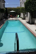 301 N Sycamore Ave in Los Angeles, CA - Building Photo - Building Photo
