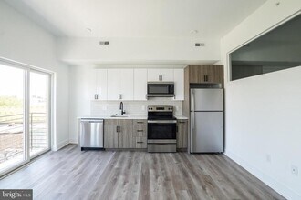 1420 Point Breeze Ave in Philadelphia, PA - Building Photo - Building Photo