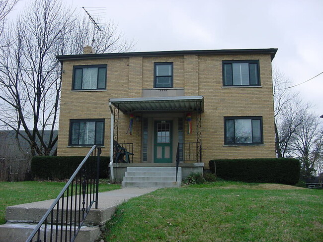 113 Delmar Ave, Unit 4