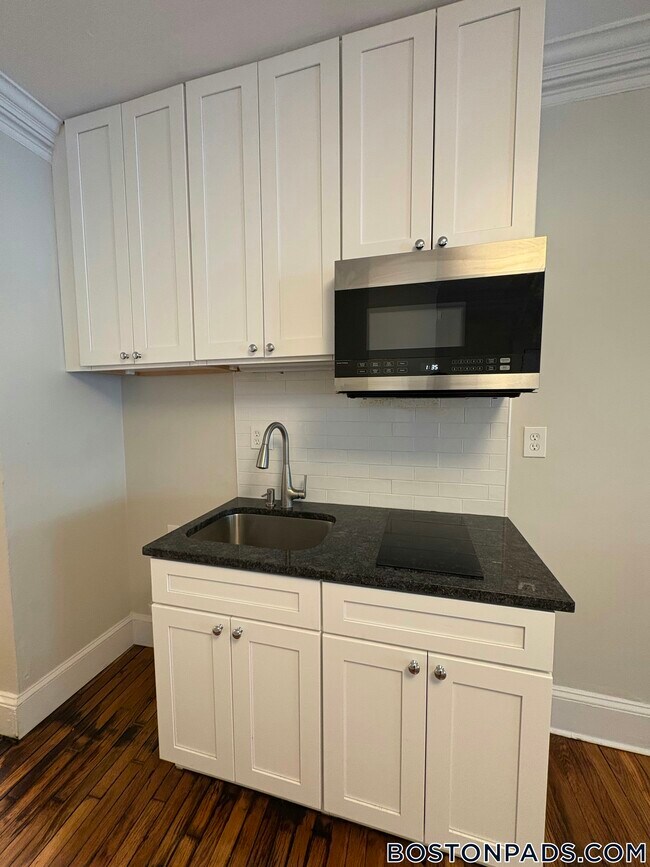 22 Chiswick Rd, Unit 5 in Boston, MA - Foto de edificio - Building Photo