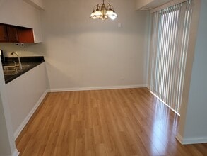 80 Commonwealth Ct in Vernon Hills, IL - Building Photo - Building Photo