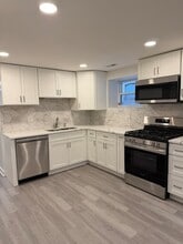 8106 S Langley Ave, Unit G in Chicago, IL - Foto de edificio - Building Photo